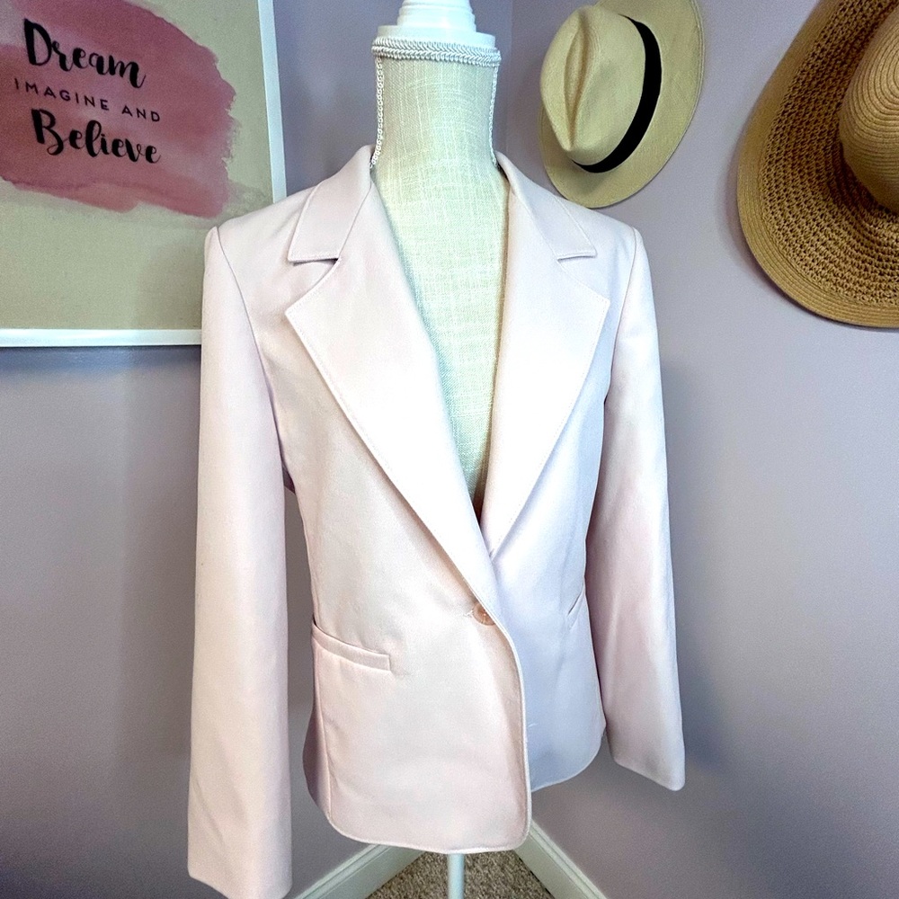 Women’s pale pink blazer. Size 10 petite.